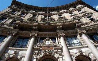 Unicredit, da domani no ordini senza limite prezzo in asta su azioni risparmio